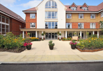 Cinnamon Care, Hextable